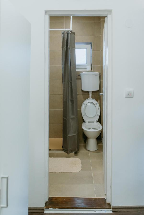 Rent A Room Aleksic วาลเยโว ภายนอก รูปภาพ