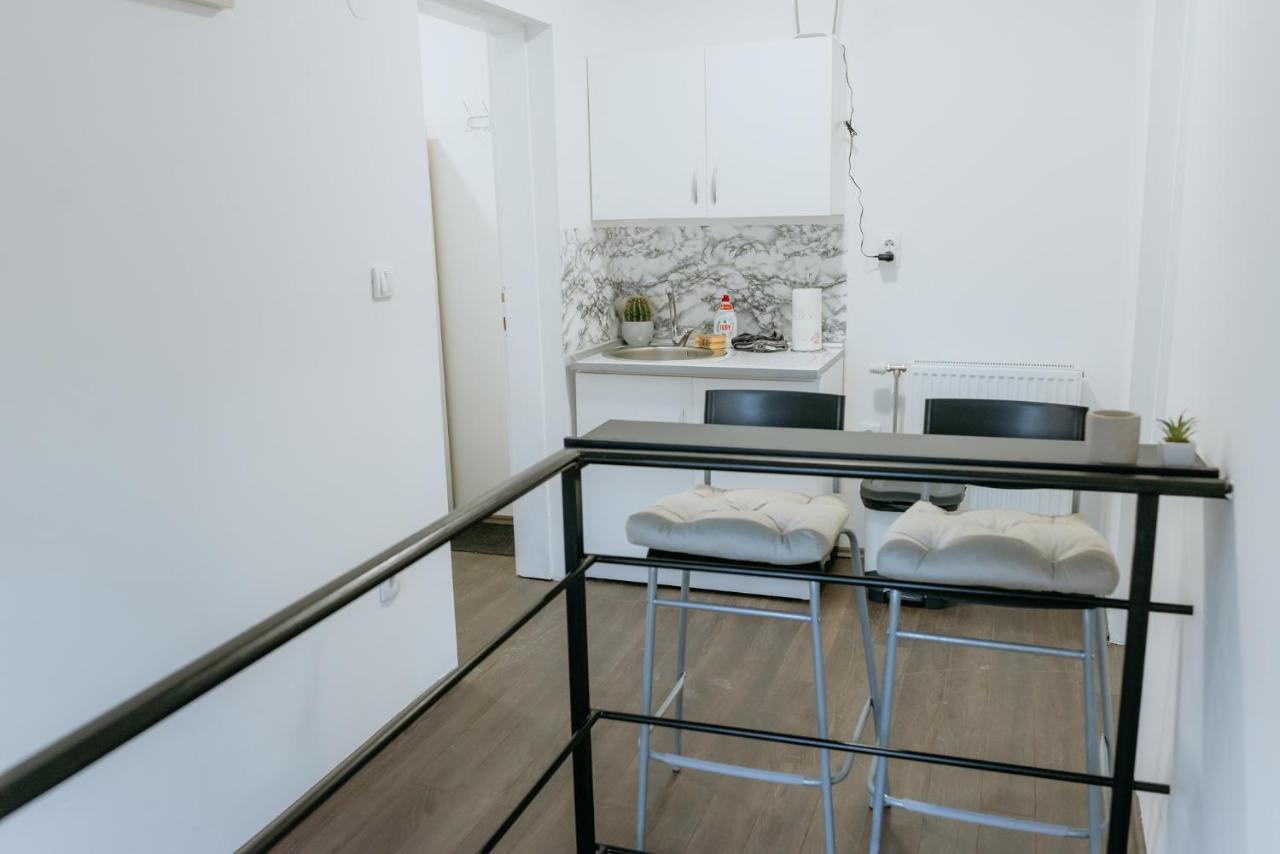 Rent A Room Aleksic วาลเยโว ภายนอก รูปภาพ
