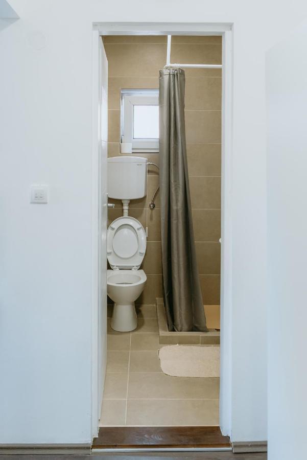 Rent A Room Aleksic วาลเยโว ภายนอก รูปภาพ