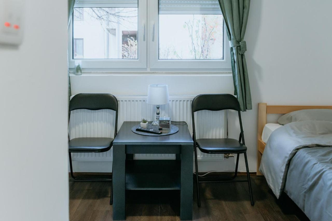 Rent A Room Aleksic วาลเยโว ภายนอก รูปภาพ