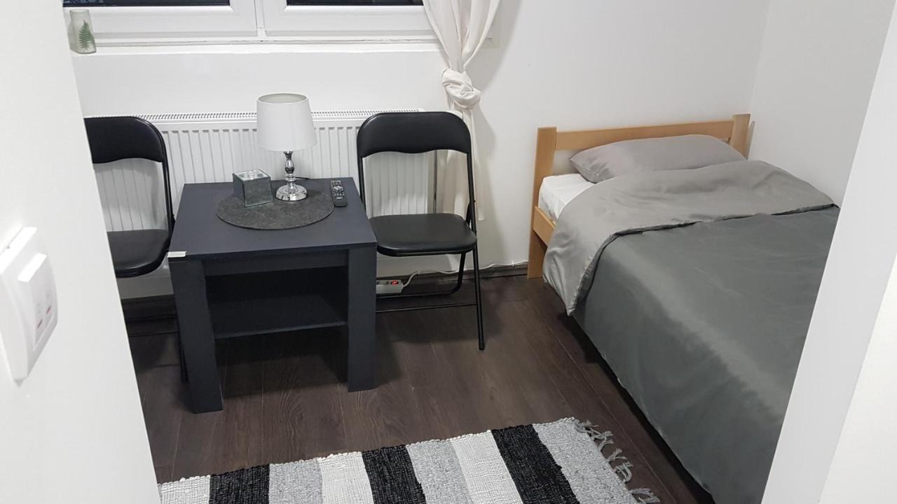 Rent A Room Aleksic วาลเยโว ภายนอก รูปภาพ