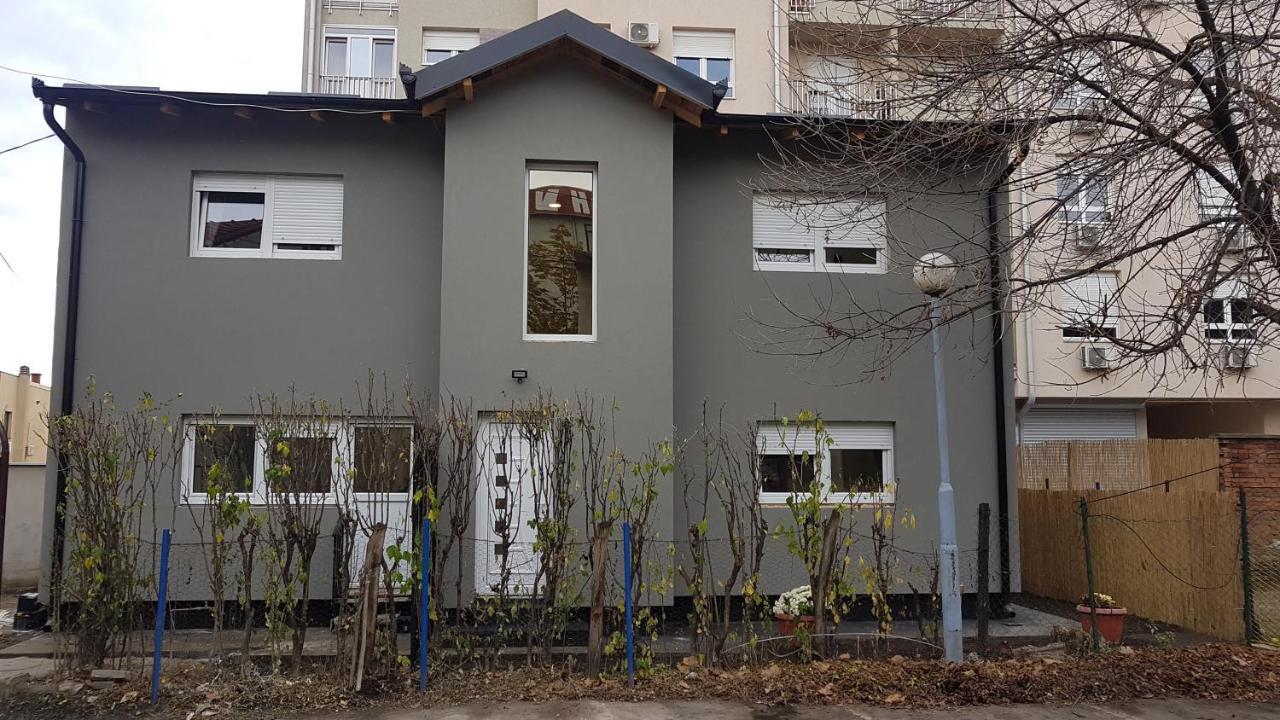 Rent A Room Aleksic วาลเยโว ภายนอก รูปภาพ