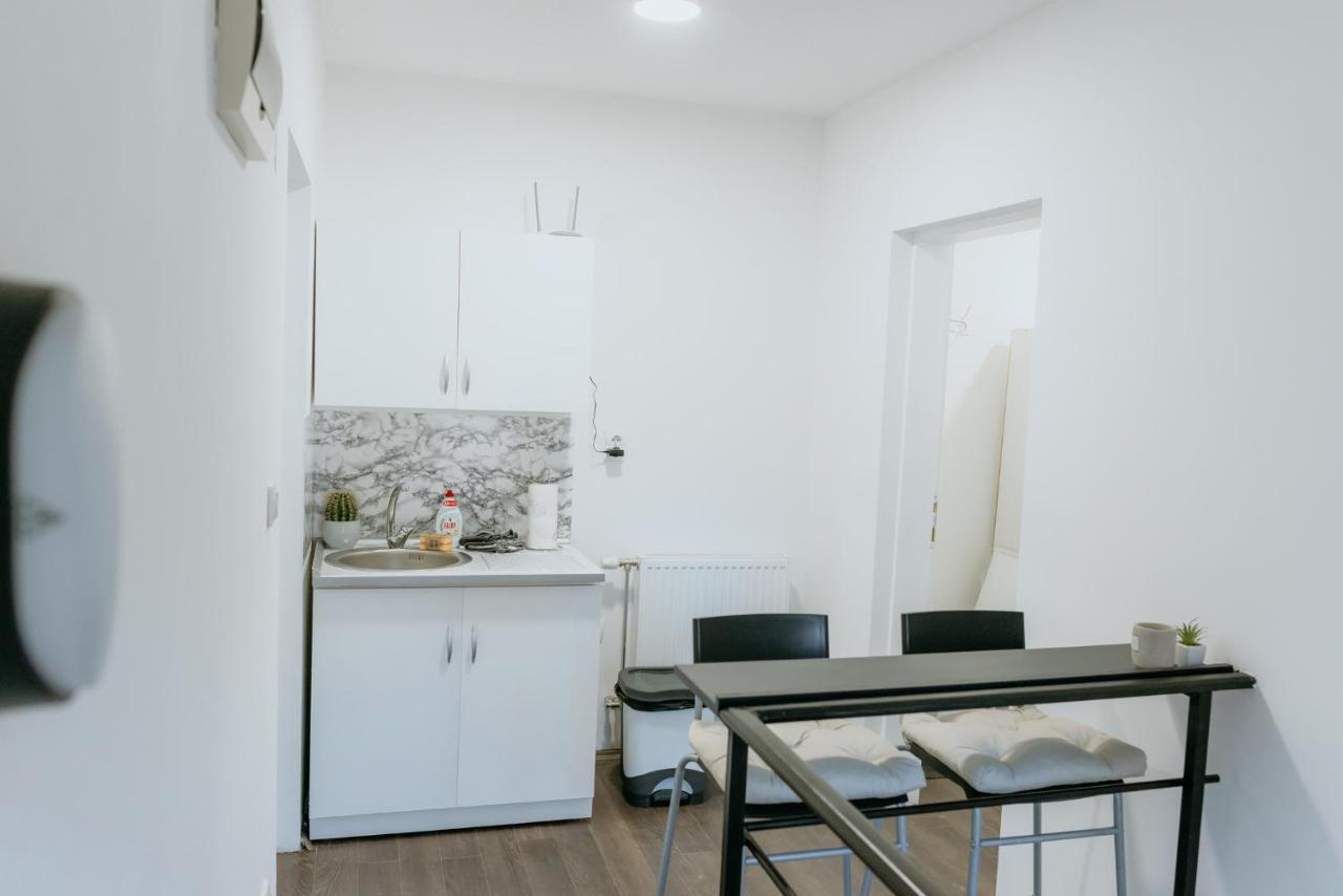 Rent A Room Aleksic วาลเยโว ภายนอก รูปภาพ